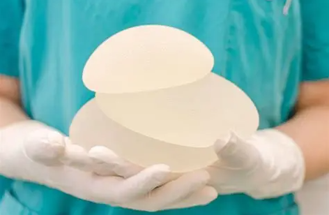 breast implants1 1